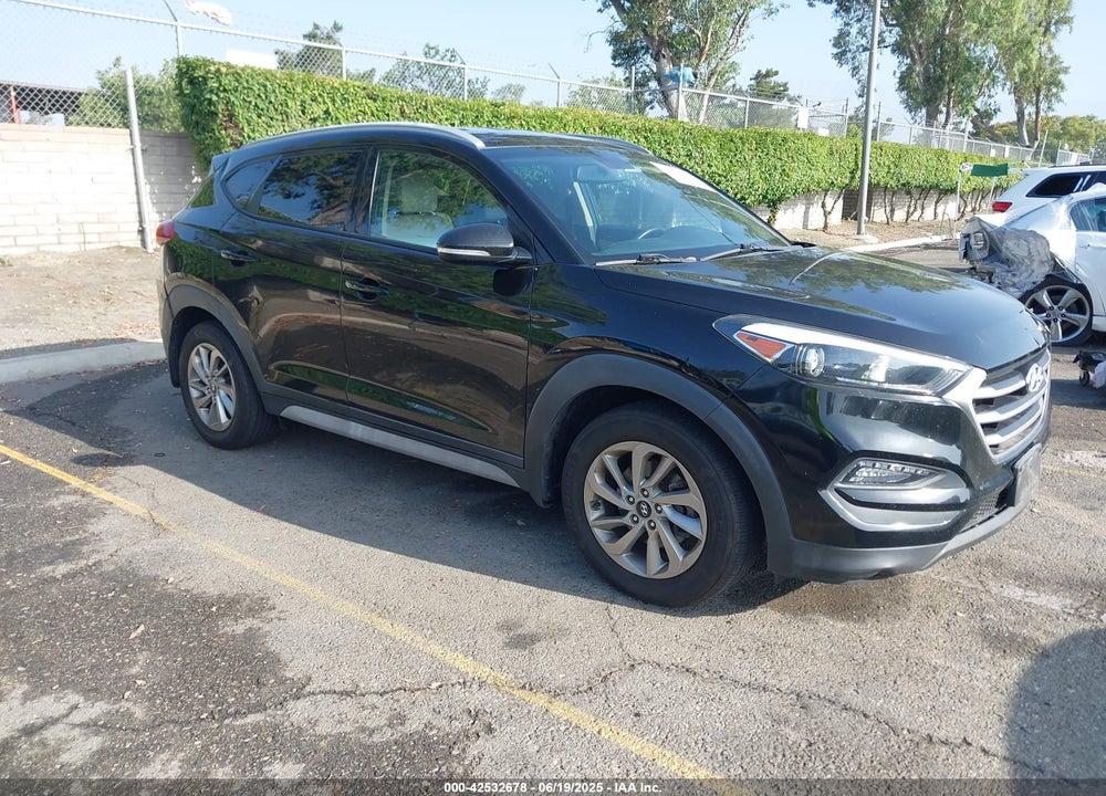 2017 HYUNDAI TUCSON SE PLUS VIN: KM8J33A43HU403694