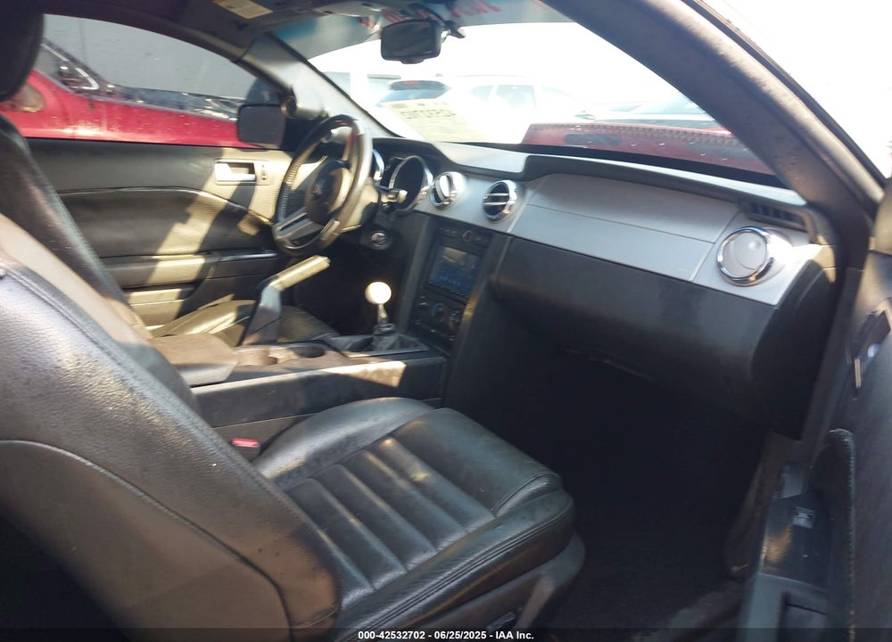 2008 FORD MUSTANG VIN: 1ZVHT82H485128653