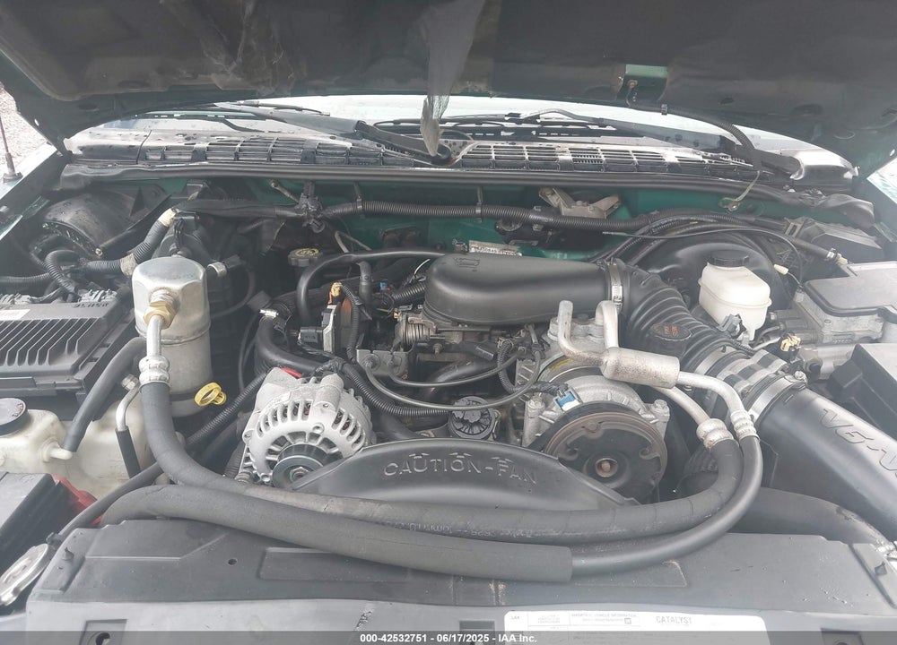 1999 CHEVROLET S-10 LS VIN: 1GCCT19W5X8129364