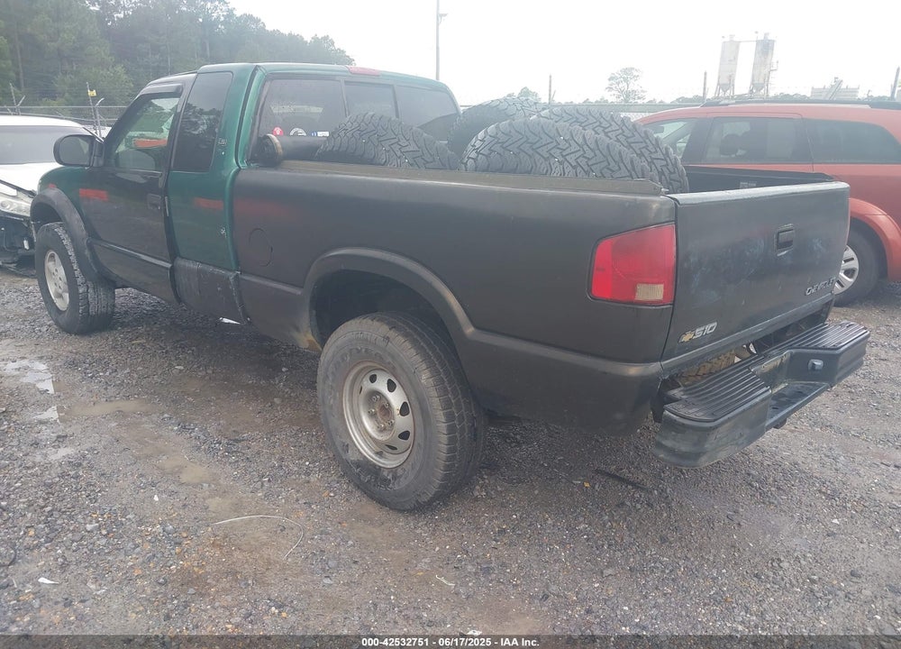 1999 CHEVROLET S-10 LS VIN: 1GCCT19W5X8129364