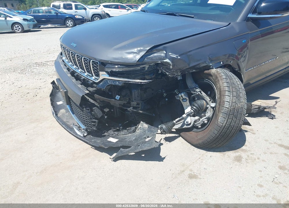 2024 JEEP GRAND CHEROKEE VIN: 1C4RJYB68RC714152