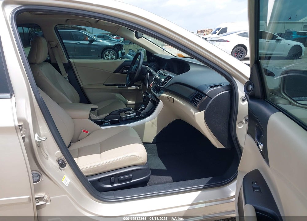 2014 HONDA ACCORD VIN: 1HGCR2F88EA148296