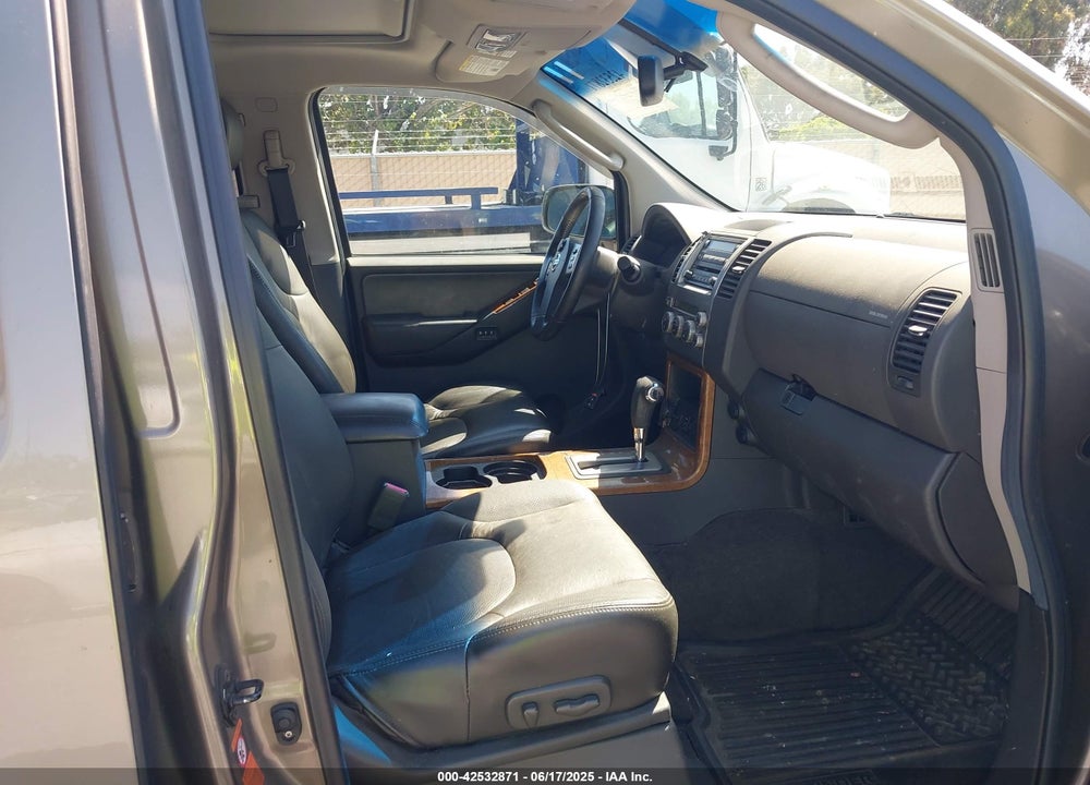 2006 NISSAN PATHFINDER VIN: 5N1AR18U96C621392