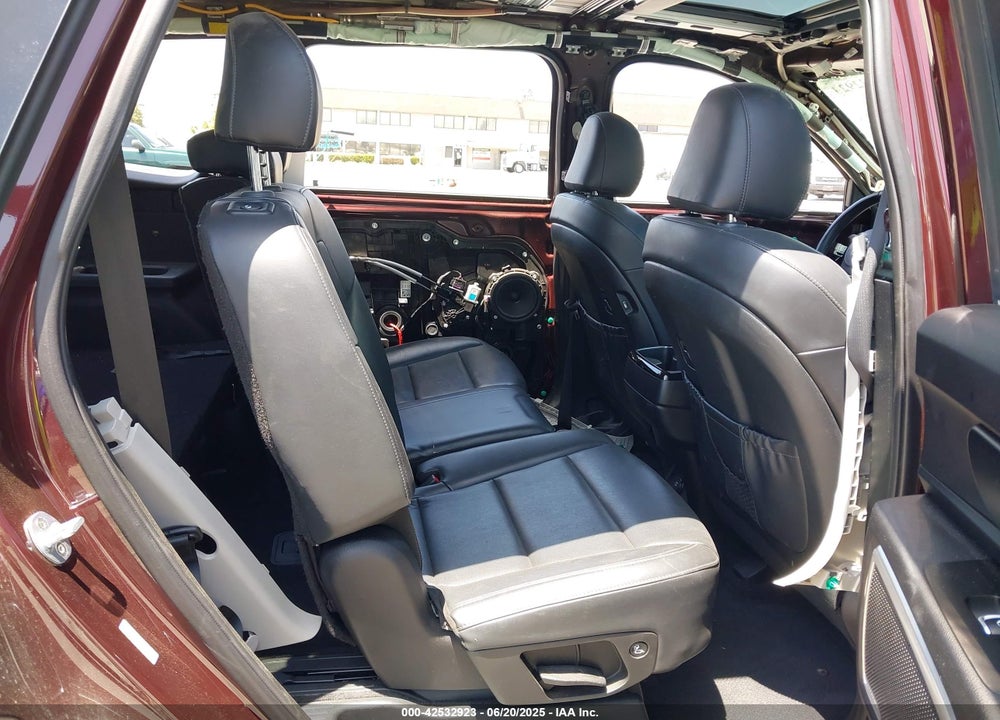 2020 KIA TELLURIDE VIN: 5XYP64HC5LG010282