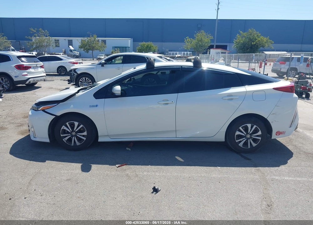 2017 TOYOTA PRIUS PRIME VIN: JTDKARFP7H3050290