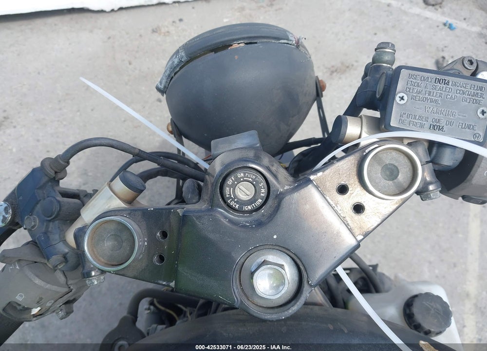 2001 KAWASAKI EX500 D VIN: JKAEXVD131A065500