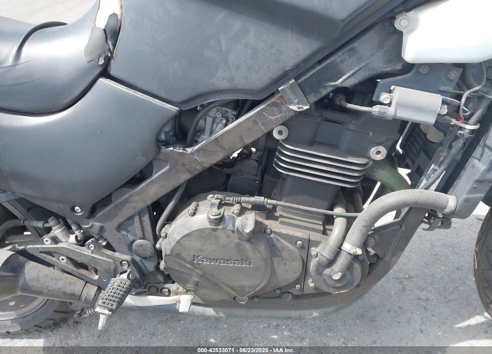 2001 KAWASAKI EX500 D VIN: JKAEXVD131A065500