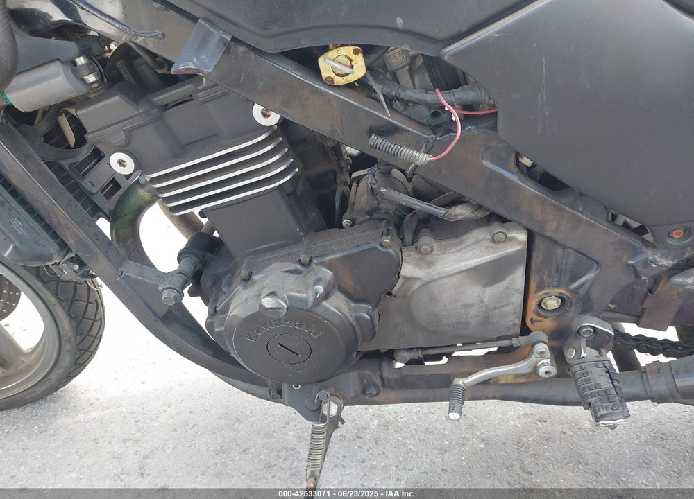 2001 KAWASAKI EX500 D VIN: JKAEXVD131A065500