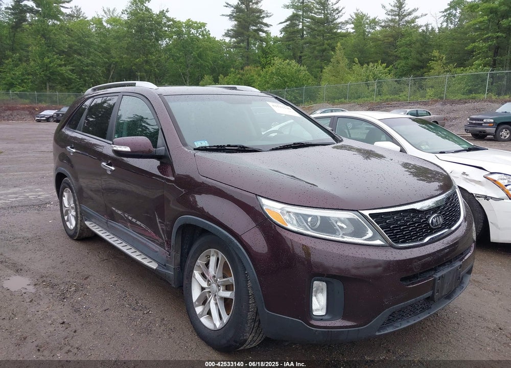 2014 KIA SORENTO LX VIN: 5XYKT4A65EG514101