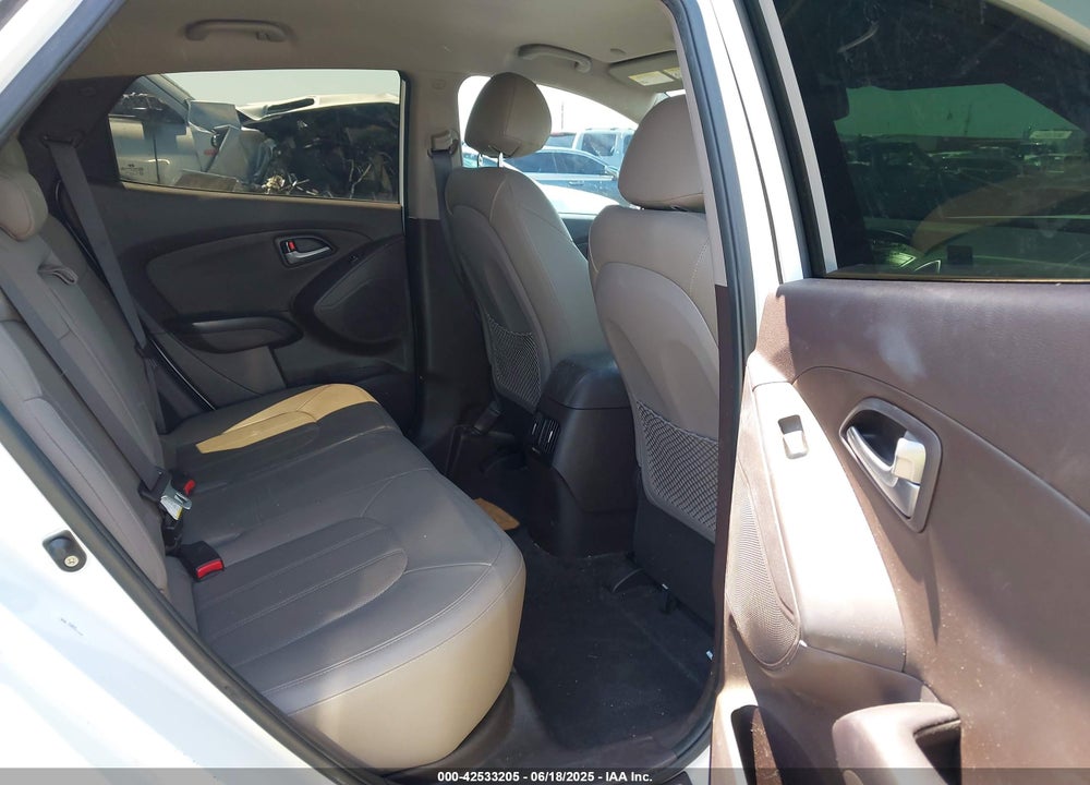 2014 HYUNDAI TUCSON VIN: KM8JUCAG0EU819270