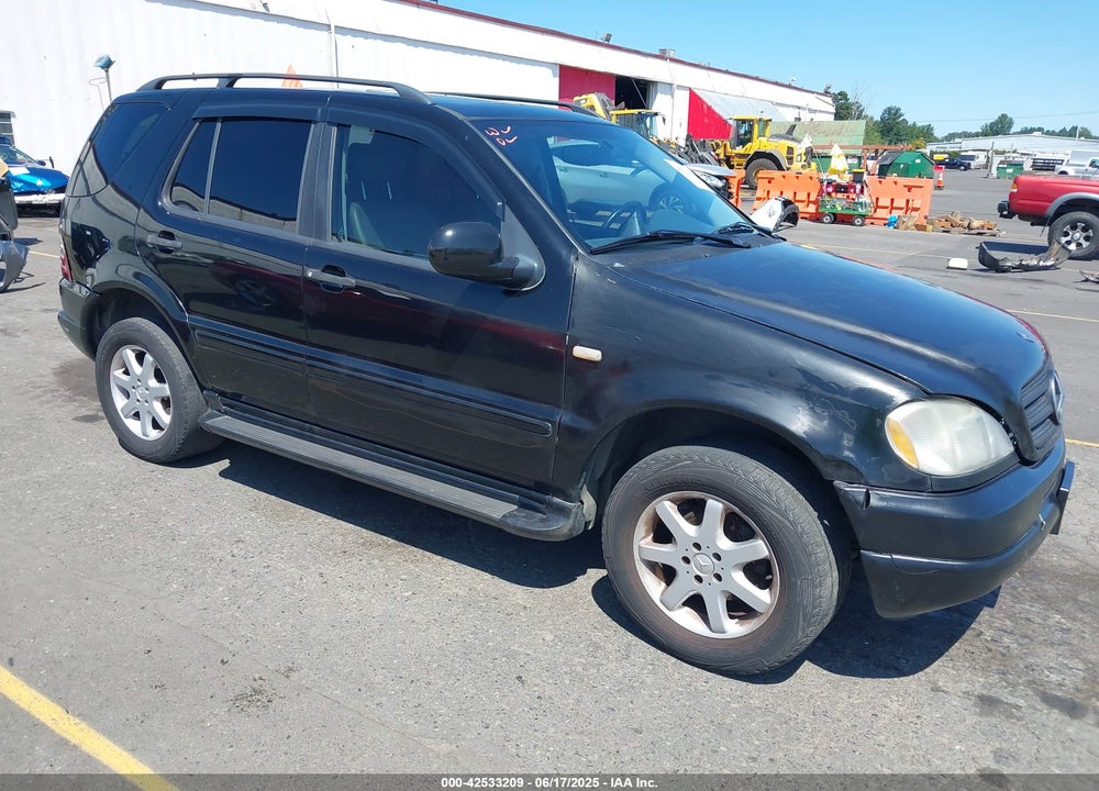 1999 MERCEDES-BENZ ML 430 VIN: 4JGAB72E4XA119234