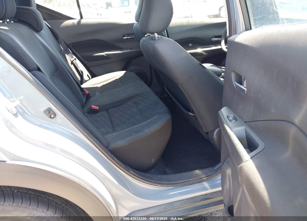 2021 NISSAN KICKS VIN: 3N1CP5CVXML511465