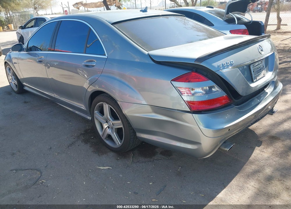 2009 MERCEDES-BENZ S 550 VIN: WDDNG86X19A262014