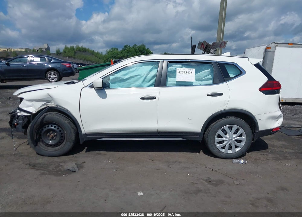 2017 NISSAN ROGUE VIN: JN8AT2MV7HW014827