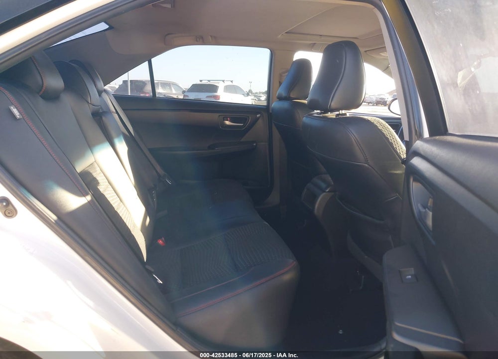 2015 TOYOTA CAMRY HYBRID VIN: 4T1BD1FK2FU142956