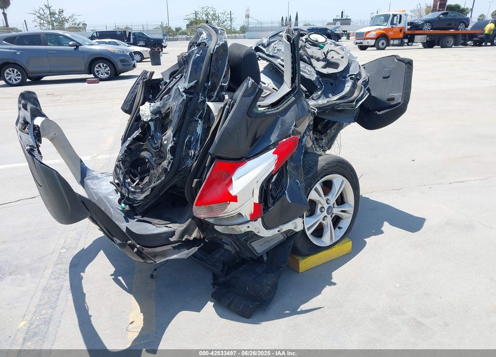 2012 FORD FOCUS VIN: 1FAHP3K27CL400564