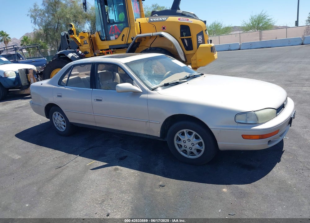 1993 TOYOTA CAMRY XLE VIN: JT2SK13E8P0187670