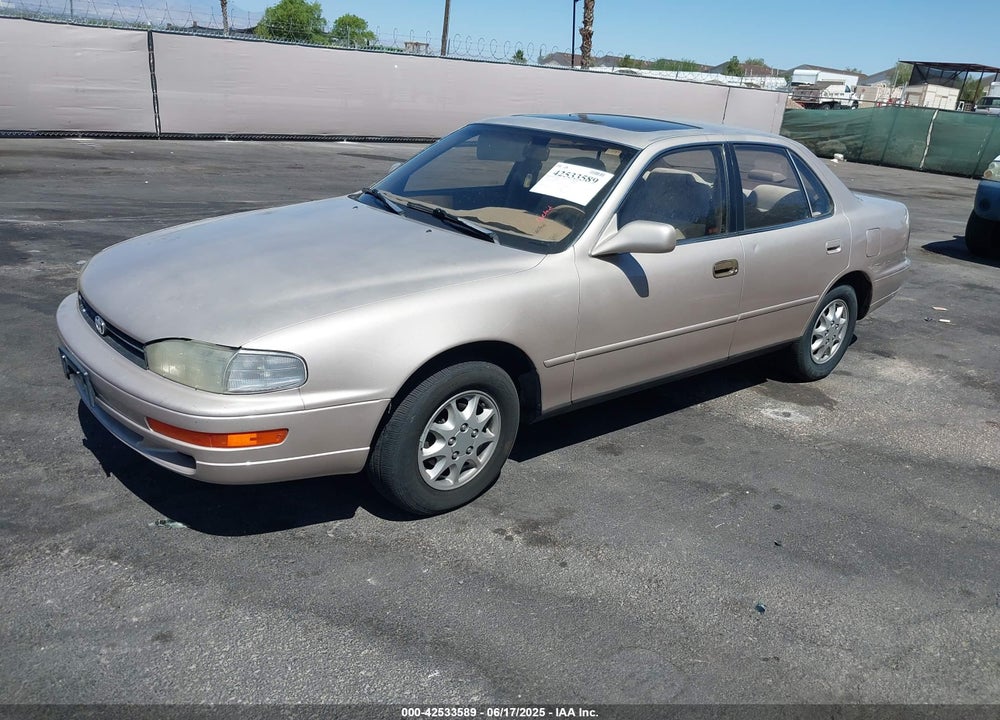 1993 TOYOTA CAMRY XLE VIN: JT2SK13E8P0187670