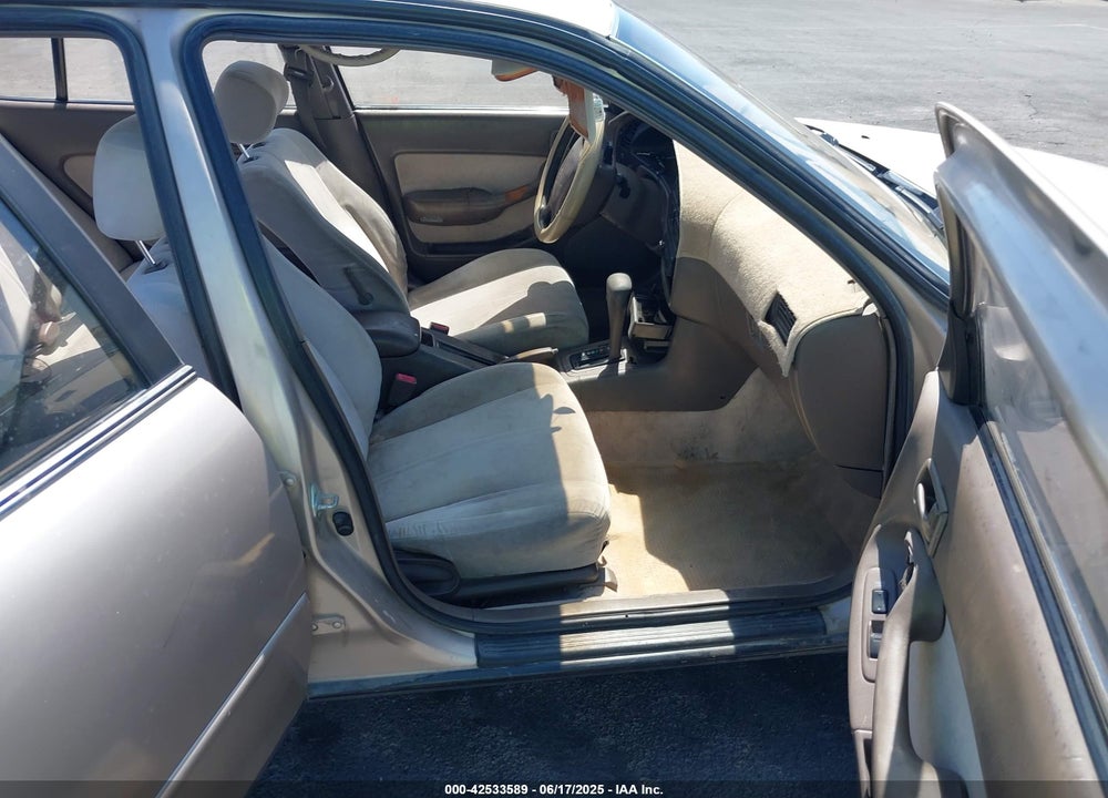 1993 TOYOTA CAMRY XLE VIN: JT2SK13E8P0187670