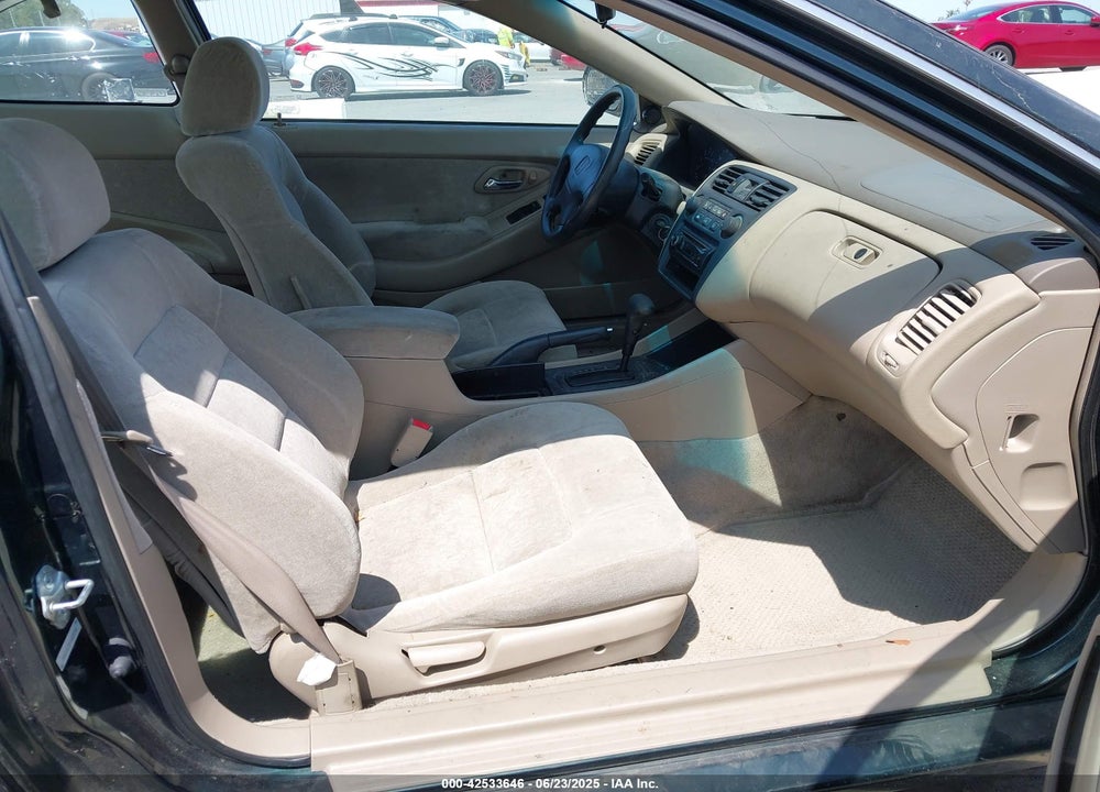 2000 HONDA ACCORD 2.3 EX VIN: 1HGCG3270YA025749