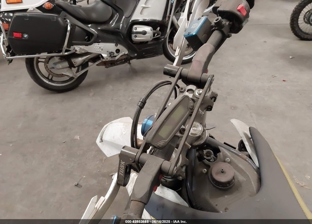 2023 HUSQVARNA 701 ENDURO VIN: VBKUEV405PM744169