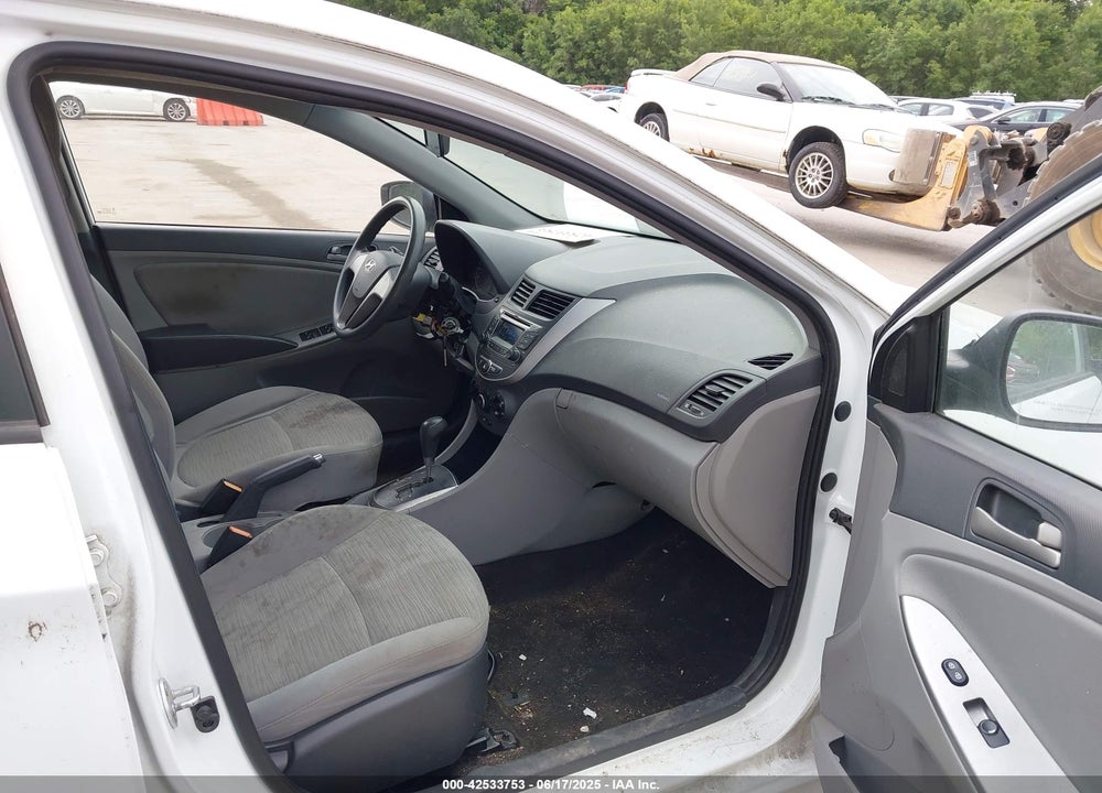 2016 HYUNDAI ACCENT VIN: KMHCT4AE0GU941453