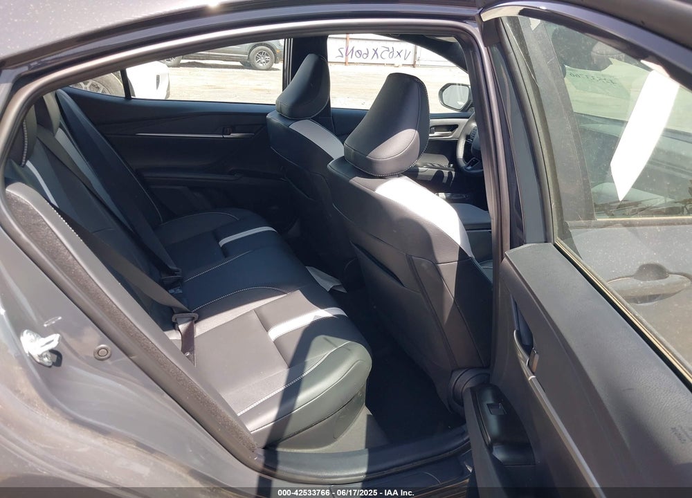 2025 TOYOTA CAMRY SE VIN: 4T1DAACKXSU118436