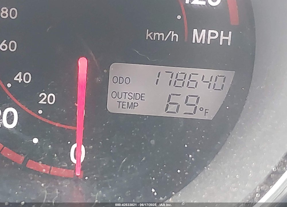 2005 TOYOTA MATRIX VIN: 2T1KR32E55C322672