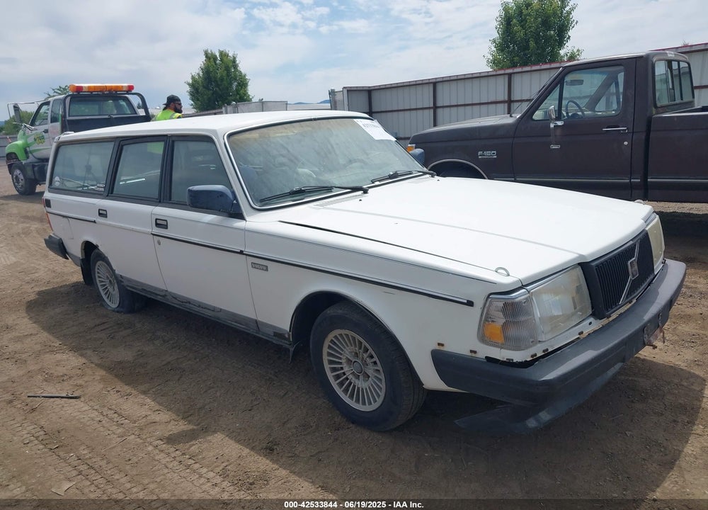 1990 VOLVO 240 DL VIN: YV1AA8855L1855012