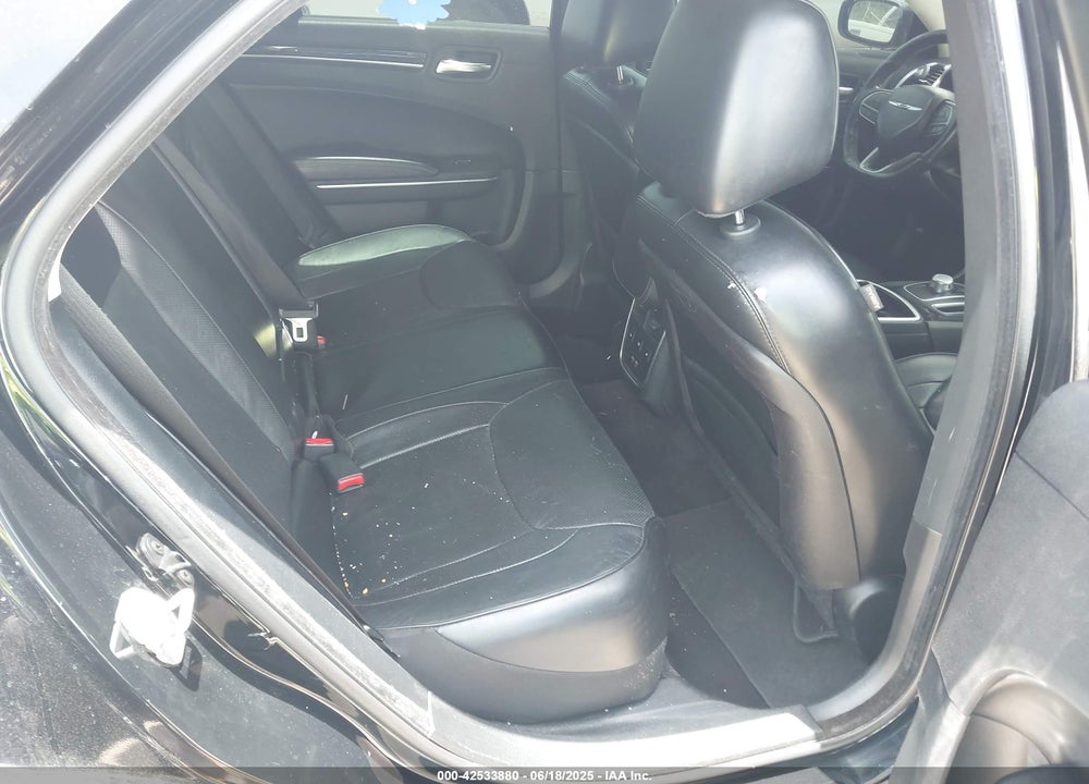 2016 CHRYSLER 300C VIN: 2C3CCAEG7GH324623