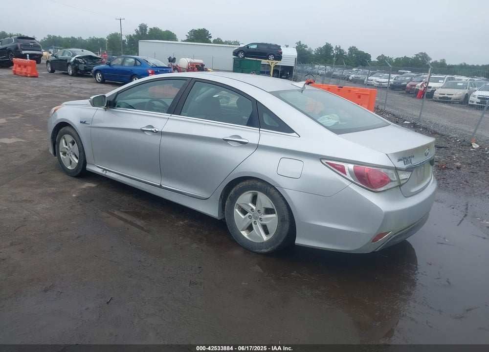 2012 HYUNDAI SONATA HYBRID VIN: KMHEC4A41CA020399