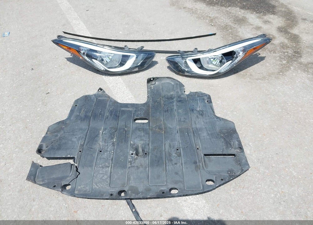 2016 HYUNDAI ELANTRA VIN: KMHDH4AE0GU519821