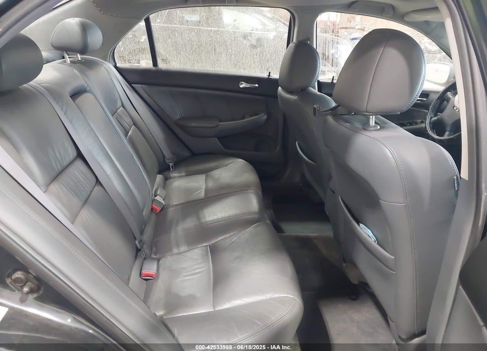 2005 HONDA ACCORD 3.0 EX VIN: 1HGCM66585A077631