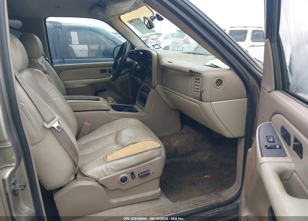 2003 CHEVROLET TAHOE LT VIN: 1GNEC13Z63R260861