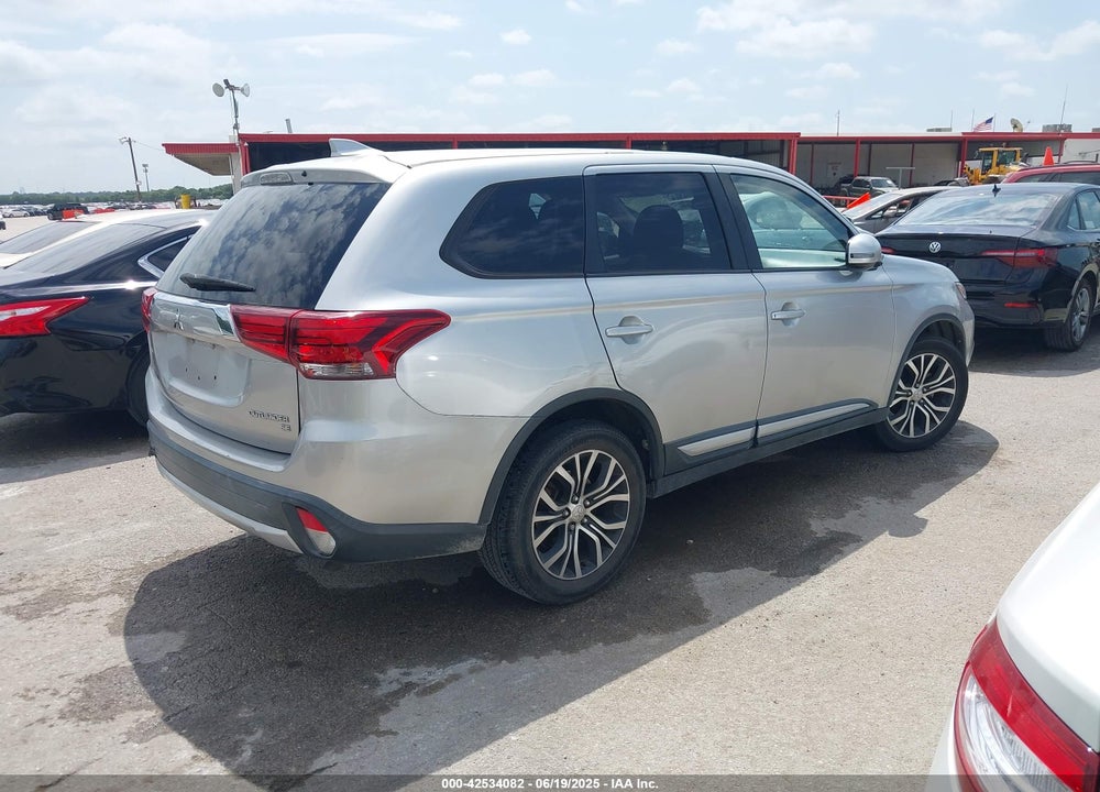 2018 MITSUBISHI OUTLANDER VIN: JA4AD3A30JZ010327