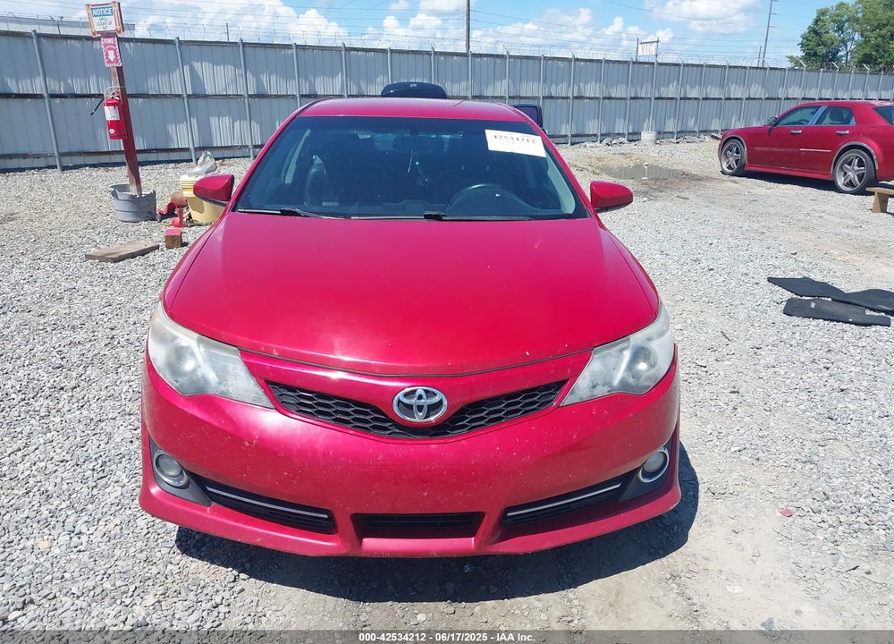 2014 TOYOTA CAMRY SE VIN: 4T1BF1FK9EU805688