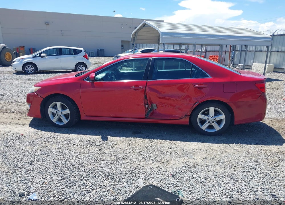 2014 TOYOTA CAMRY SE VIN: 4T1BF1FK9EU805688
