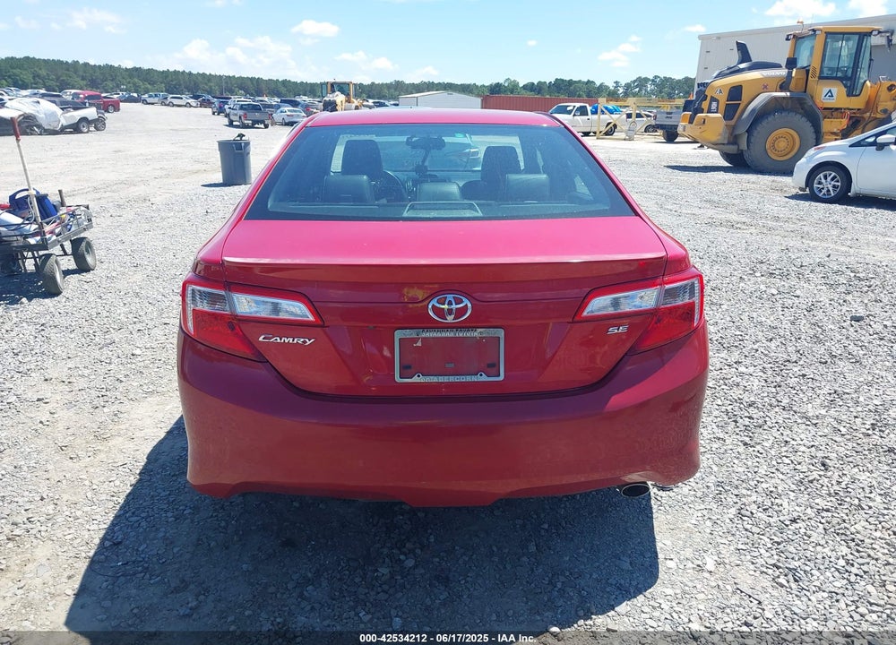 2014 TOYOTA CAMRY SE VIN: 4T1BF1FK9EU805688