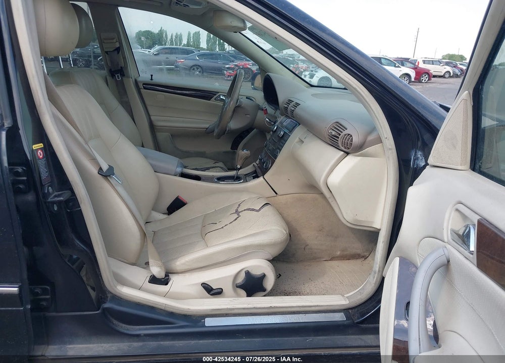 2005 MERCEDES-BENZ C 240 LUXURY 4MATIC VIN: WDBRF81JX5F637217