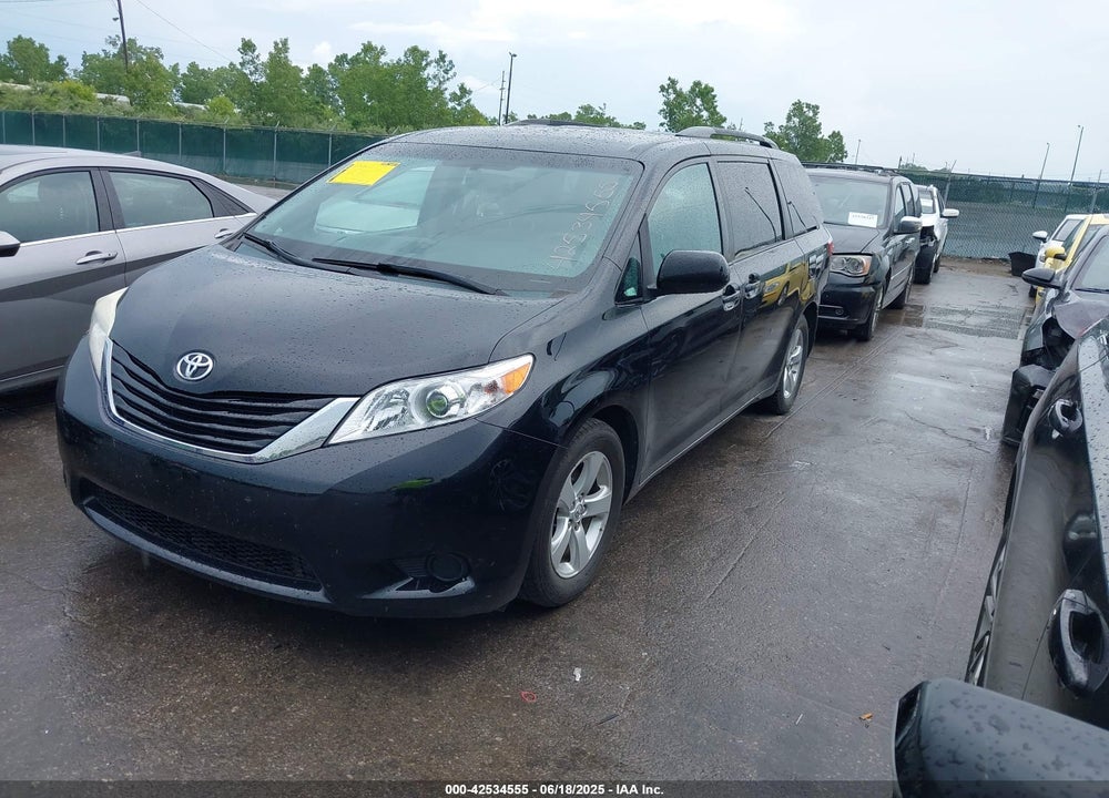 2015 TOYOTA SIENNA LE 8 PASSENGER VIN: 5TDKK3DC9FS563417