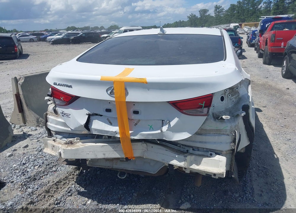 2015 HYUNDAI ELANTRA VIN: 5NPDH4AE3FH617738
