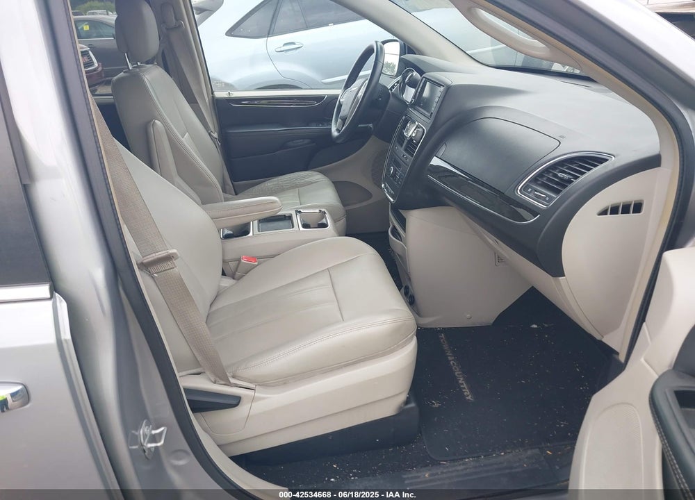 2014 CHRYSLER TOWN & COUNTRY TOURING VIN: 2C4RC1BG8ER468490