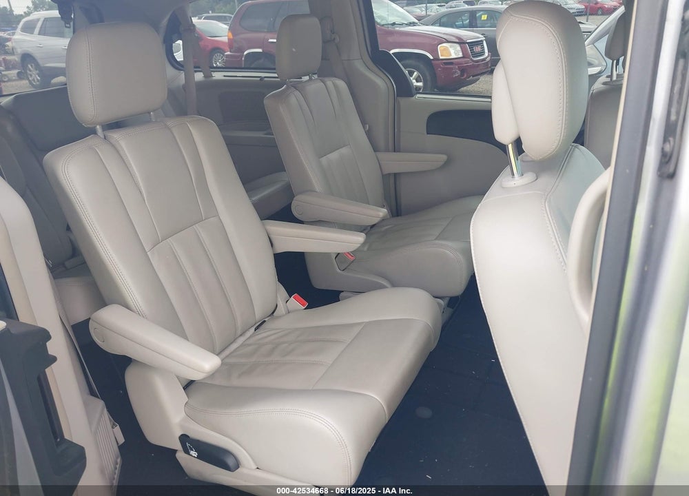 2014 CHRYSLER TOWN & COUNTRY TOURING VIN: 2C4RC1BG8ER468490
