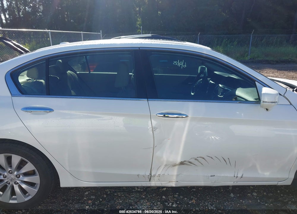 2014 HONDA ACCORD EX-L V-6 VIN: 1HGCR3F83EA010574