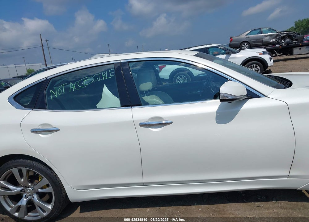 2019 INFINITI Q70 VIN: JN1BY1AR6KM585492