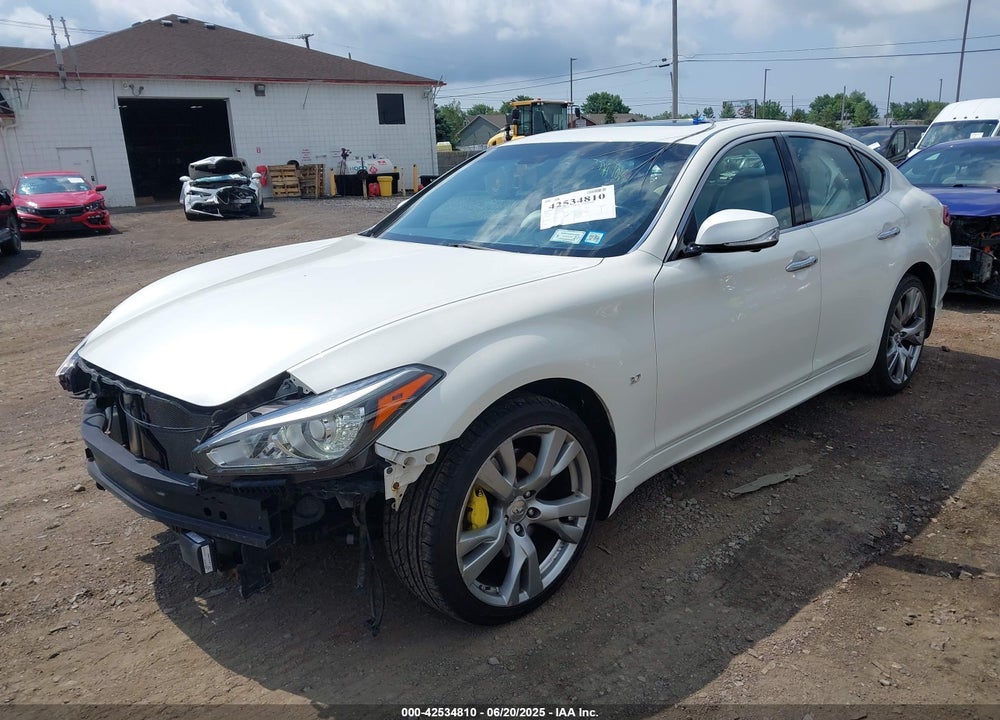 2019 INFINITI Q70 VIN: JN1BY1AR6KM585492