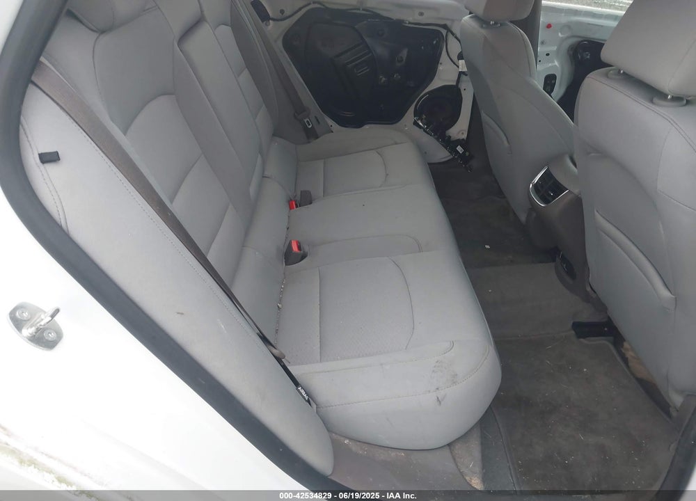 2016 CHEVROLET MALIBU VIN: 1G1ZE5ST2GF316724