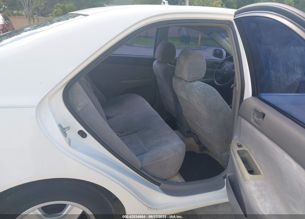 2002 TOYOTA CAMRY LE V6 VIN: 4T1BF32K42U007564