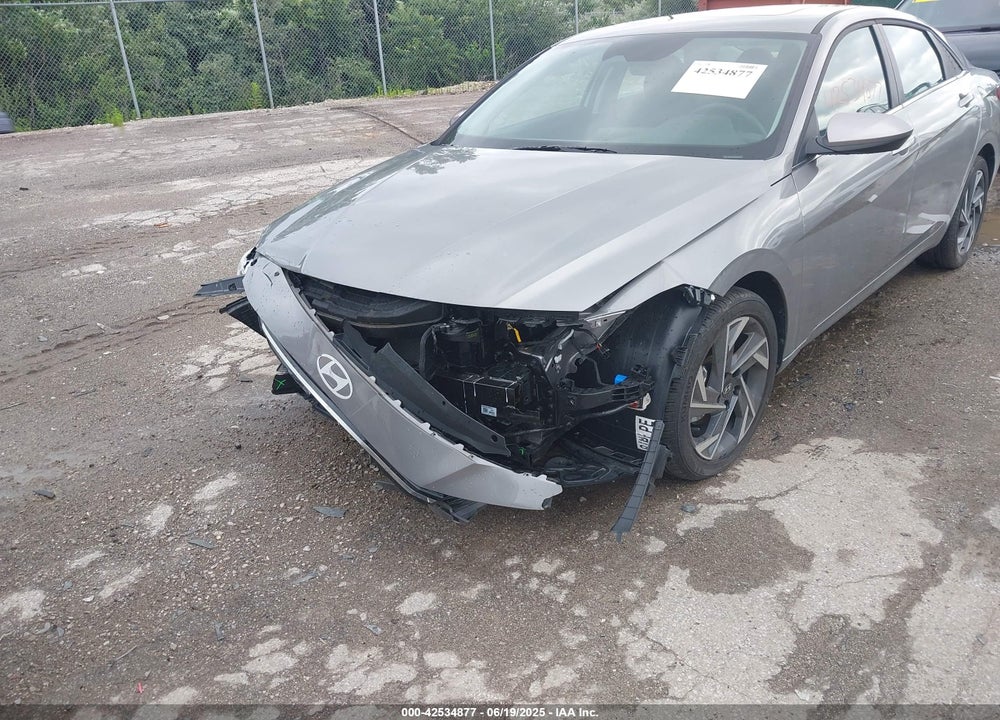 2025 HYUNDAI ELANTRA VIN: KMHLS4DGXSU860663