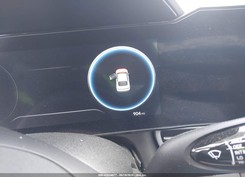 2025 HYUNDAI ELANTRA VIN: KMHLS4DGXSU860663